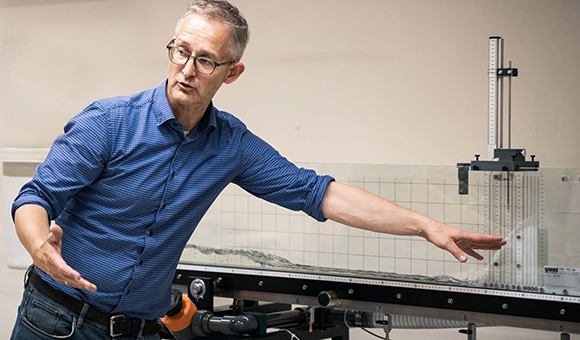 Thomas Ackermann teaches class in his hydro lab.