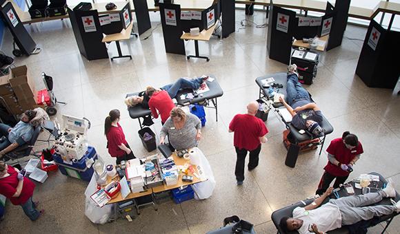 Blood drive in Roos House