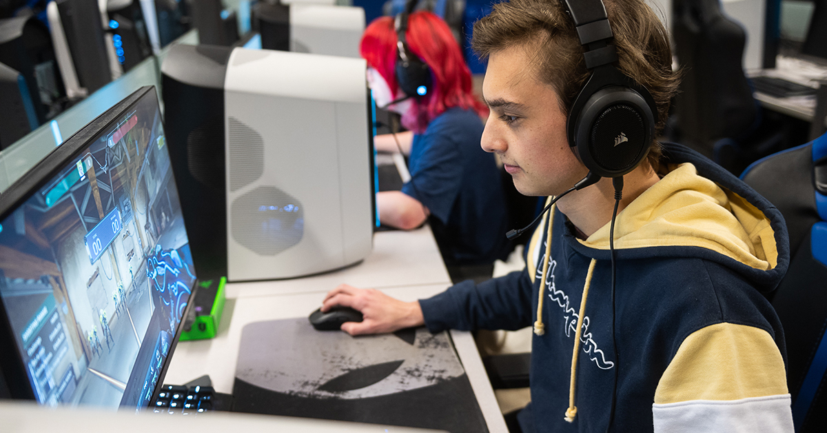 2022: SUNY Canton Esports Class Creates Doctors Without Borders Charity ...