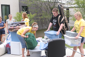 Students moving in